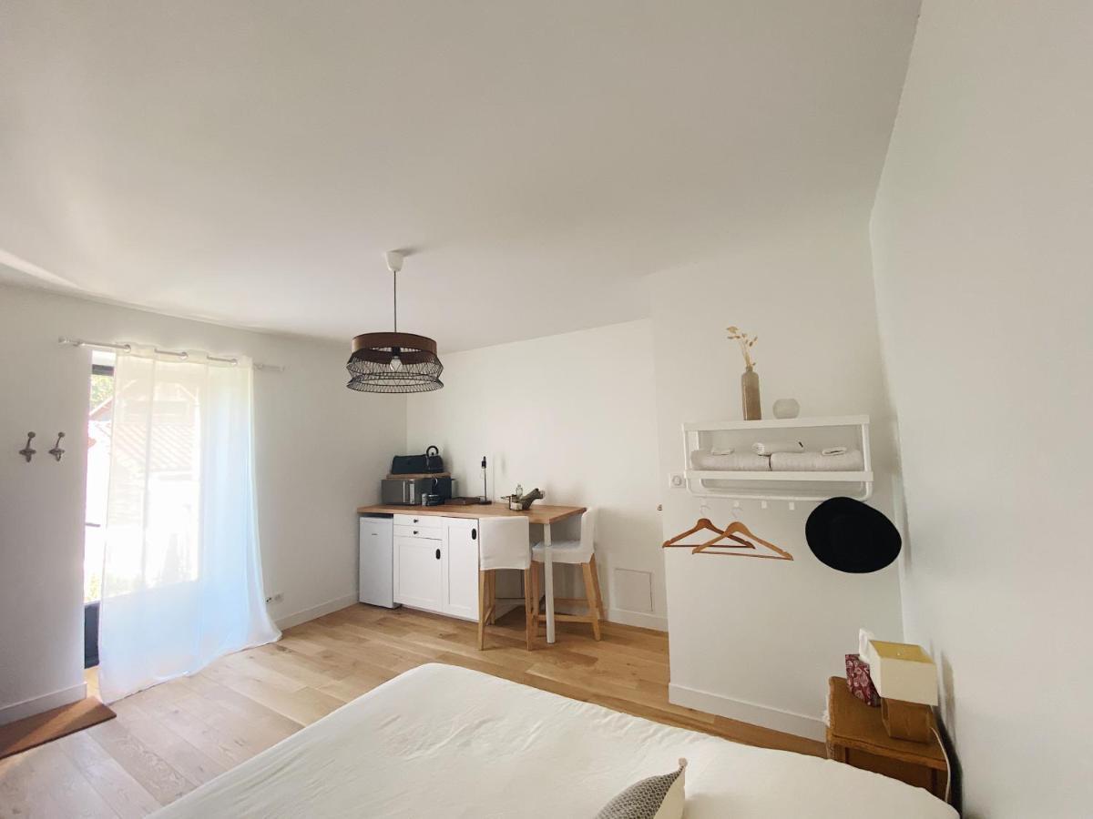 L'Anne Xe, Studio Independant Valeuil ภายนอก รูปภาพ
